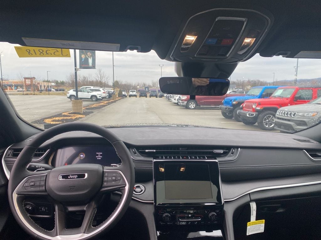 2026 Jeep Grand Cherokee GRAND CHEROKEE LAREDO X 4X4