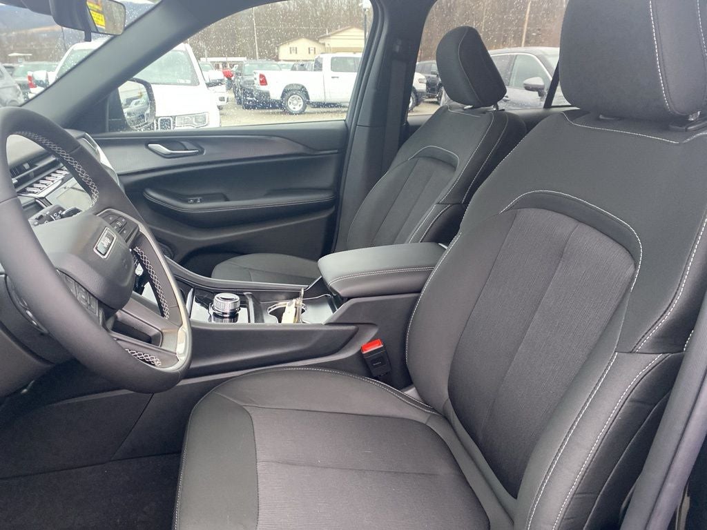 2026 Jeep Grand Cherokee GRAND CHEROKEE LAREDO X 4X4