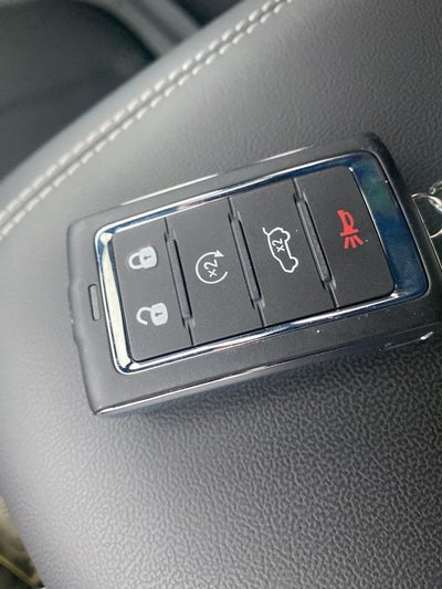 2026 Jeep Grand Cherokee GRAND CHEROKEE LAREDO X 4X4