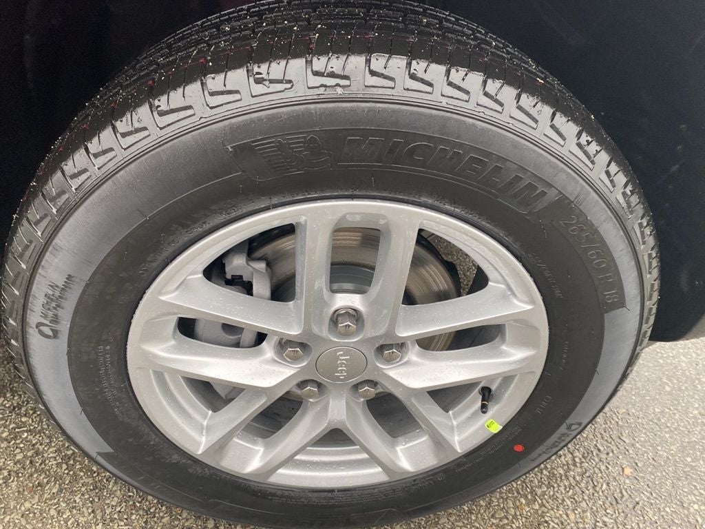 2026 Jeep Grand Cherokee GRAND CHEROKEE LAREDO X 4X4