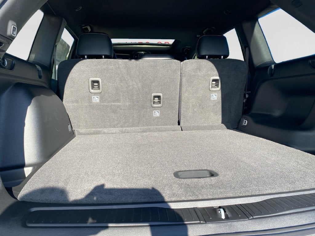 2027 Jeep Grand Cherokee Laredo Altitude
