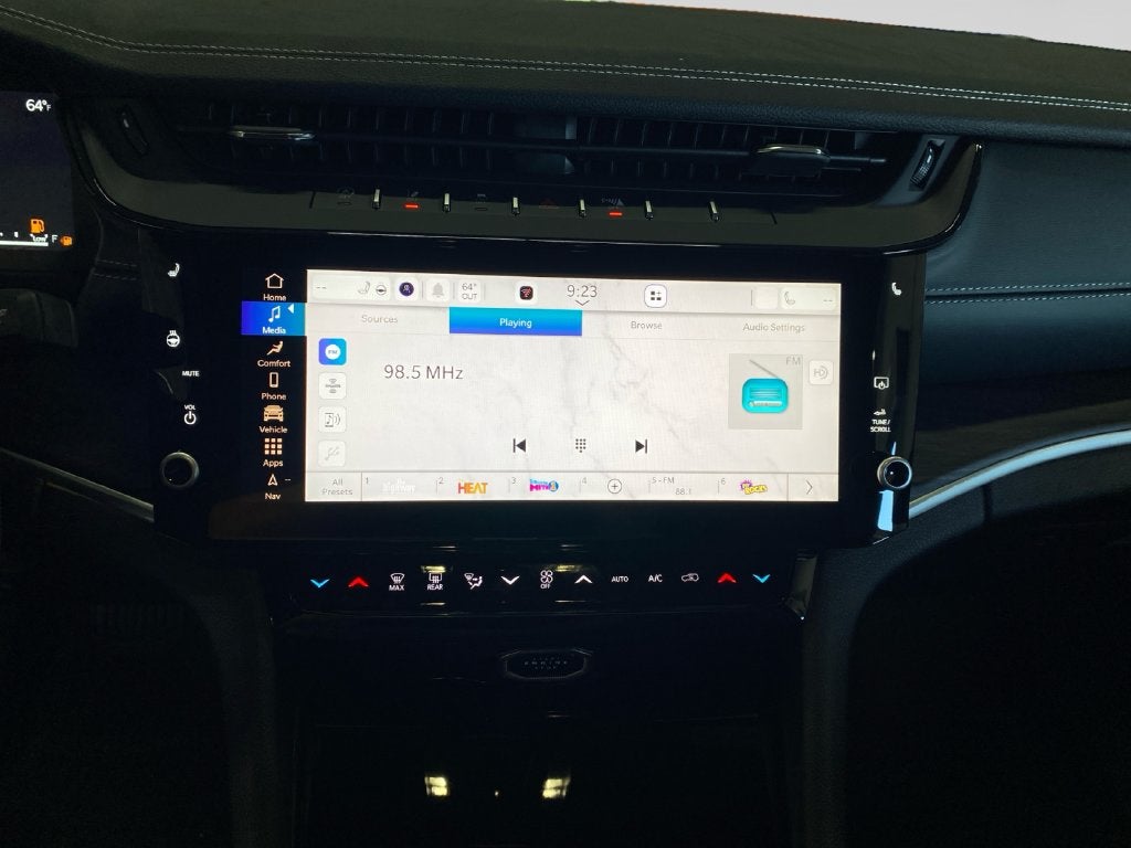 2027 Jeep Grand Cherokee Laredo Altitude