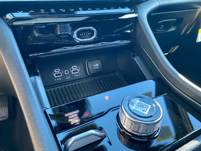 2027 Jeep Grand Cherokee Laredo Altitude
