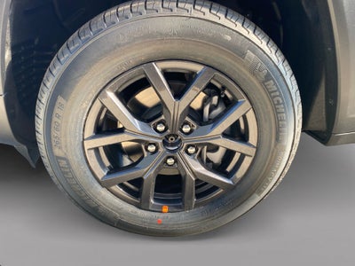 2027 Jeep Grand Cherokee Laredo Altitude