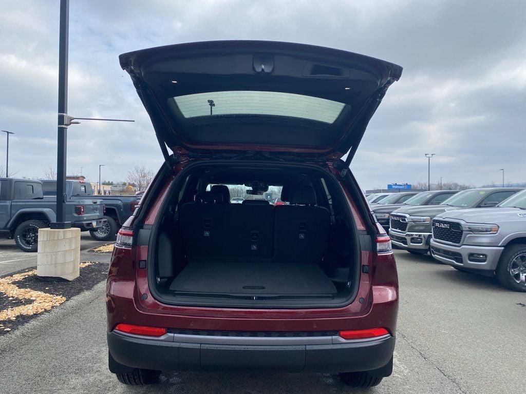 2026 Jeep Grand Cherokee GRAND CHEROKEE LAREDO ALTITUDE 4X4