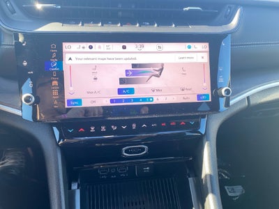 2027 Jeep Grand Cherokee Laredo Altitude