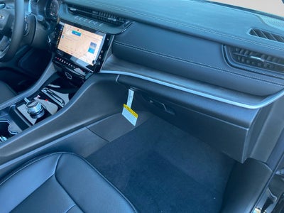 2027 Jeep Grand Cherokee Limited Reserve