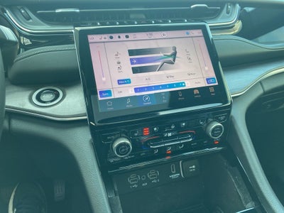 2022 Jeep Grand Cherokee Overland 4x4