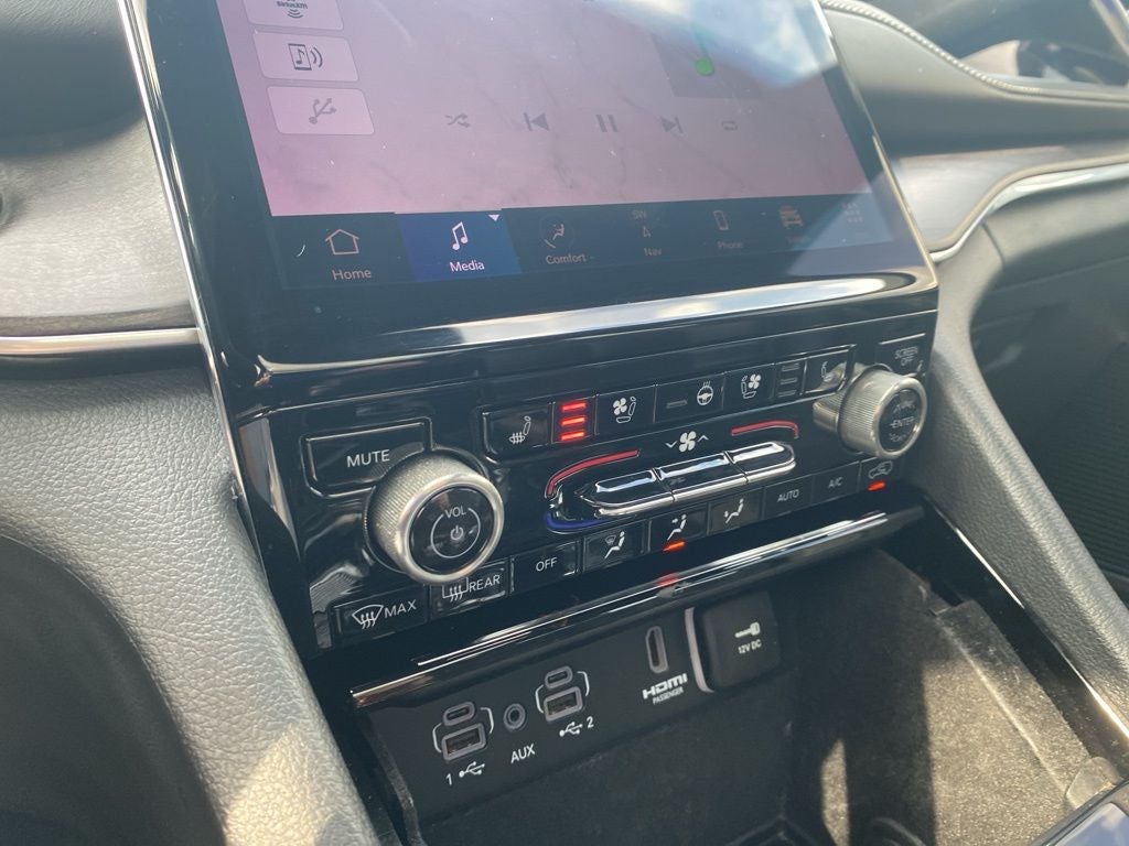 2022 Jeep Grand Cherokee Overland