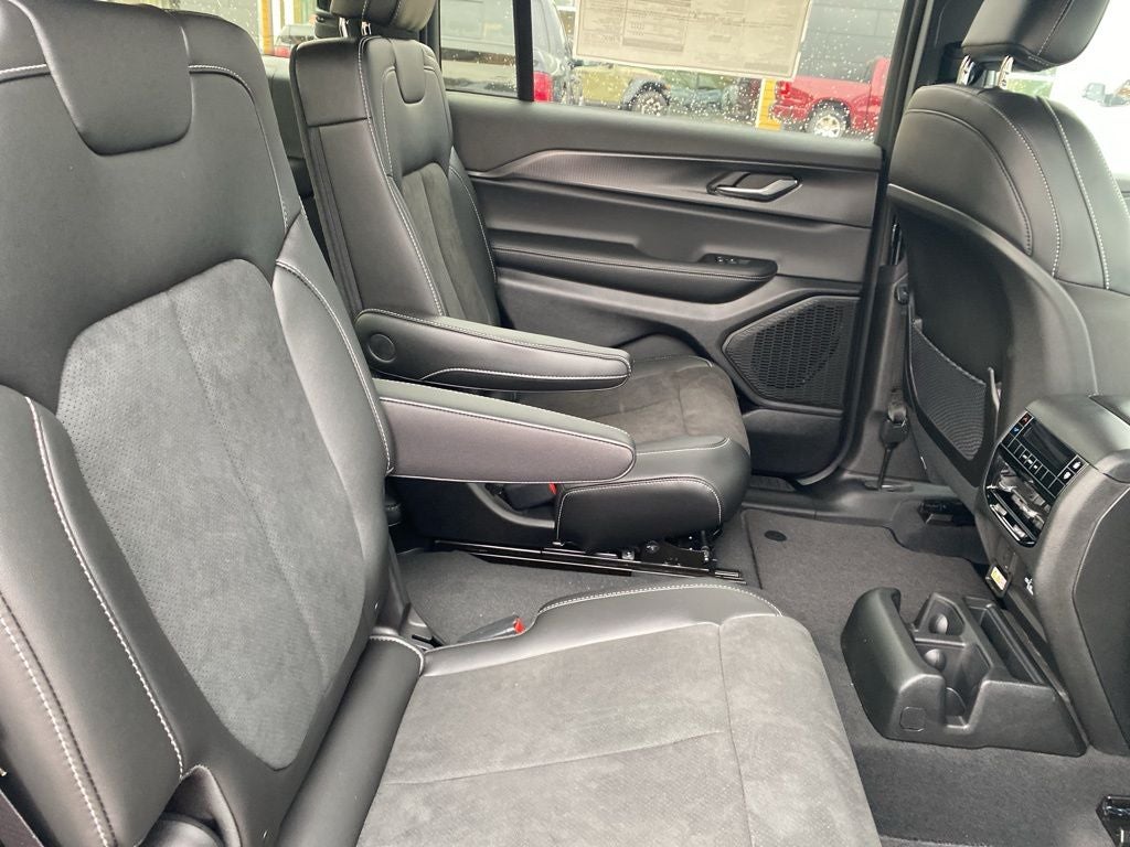 2025 Jeep Grand Cherokee L GRAND CHEROKEE L ALTITUDE X 4X4