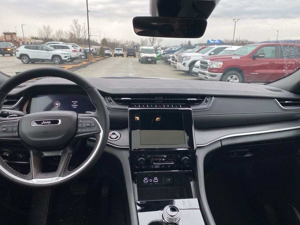 2026 Jeep Grand Cherokee L GRAND CHEROKEE L LAREDO X 4X4