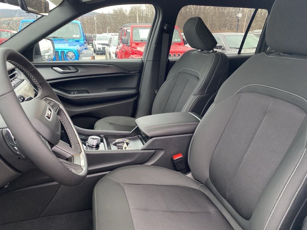 2026 Jeep Grand Cherokee L GRAND CHEROKEE L LAREDO X 4X4