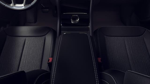 2026 Jeep Grand Cherokee L GRAND CHEROKEE L LAREDO X 4X4