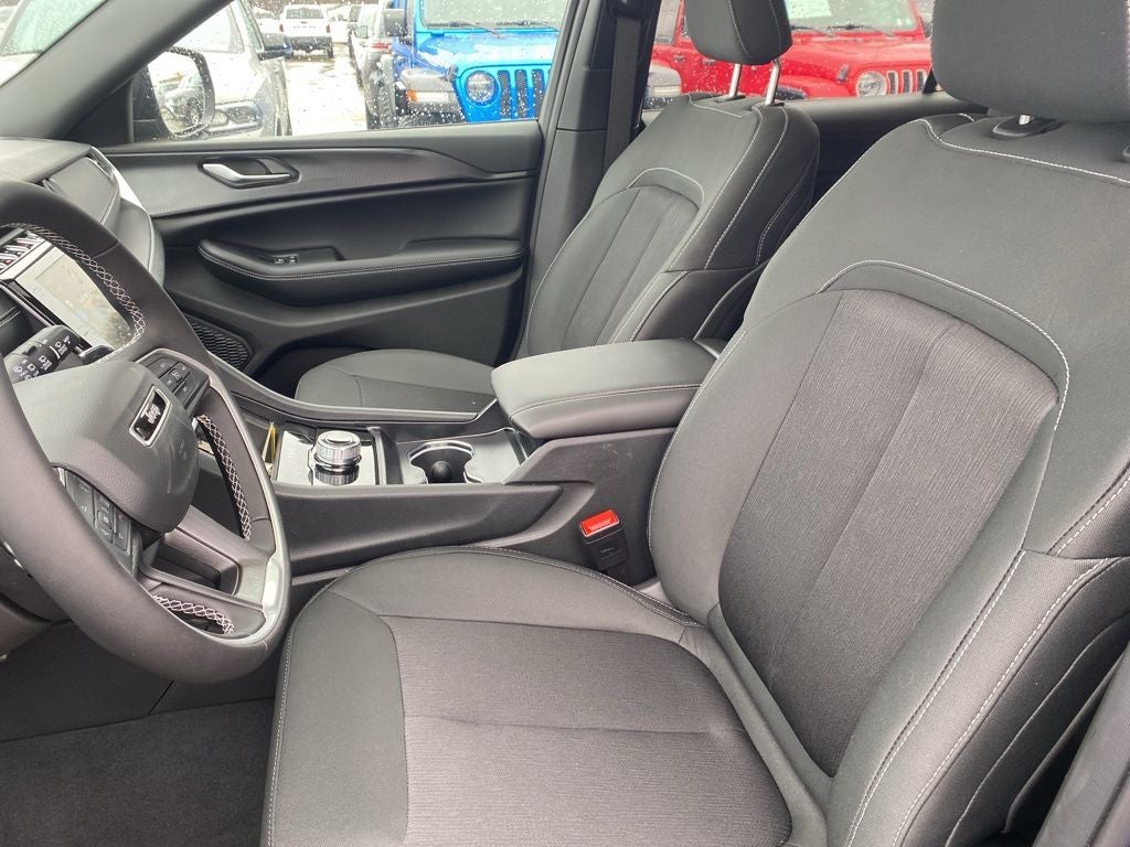 2026 Jeep Grand Cherokee L GRAND CHEROKEE L LAREDO X 4X4