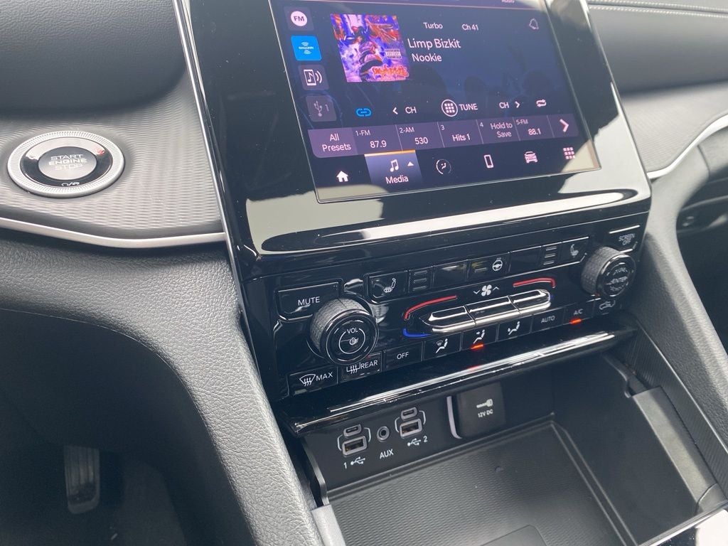 2026 Jeep Grand Cherokee L GRAND CHEROKEE L LAREDO X 4X4