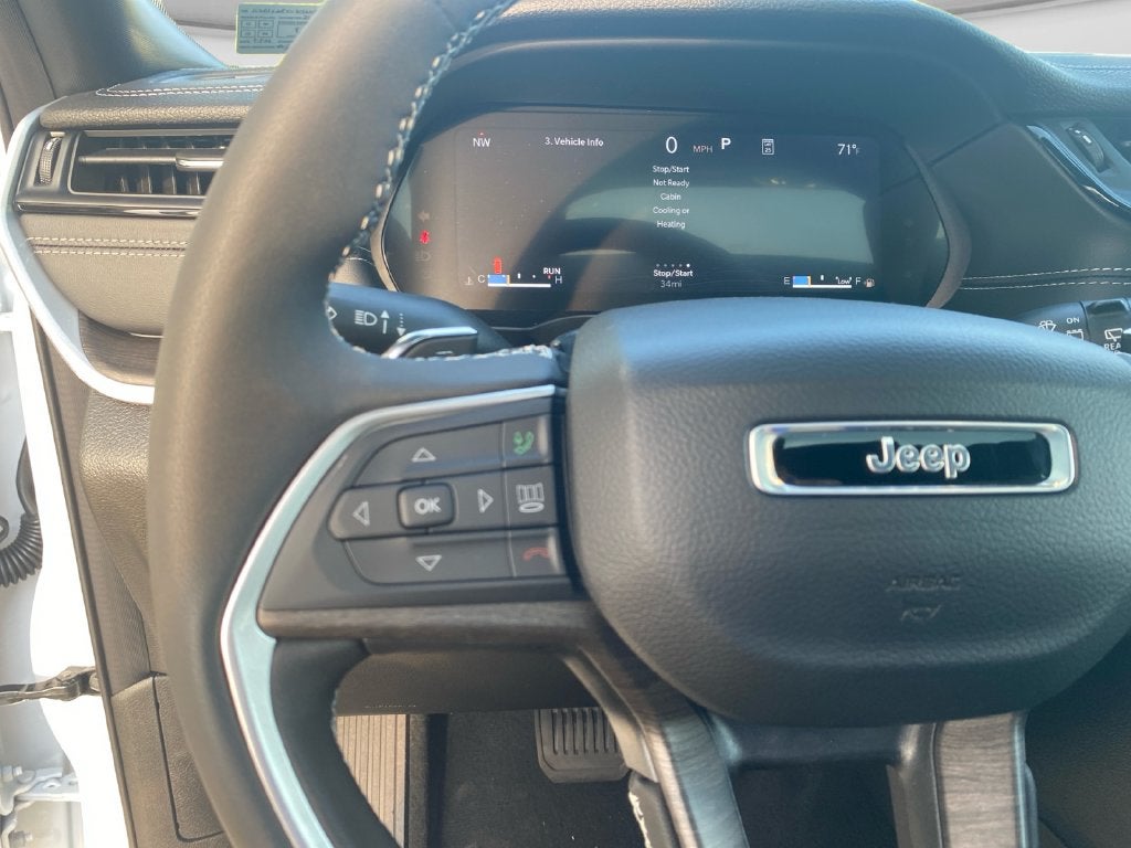2027 Jeep Grand Cherokee L Laredo Altitude