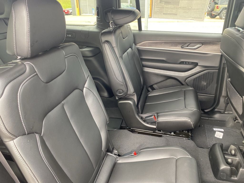 2025 Jeep Grand Cherokee L GRAND CHEROKEE L LIMITED 4X4