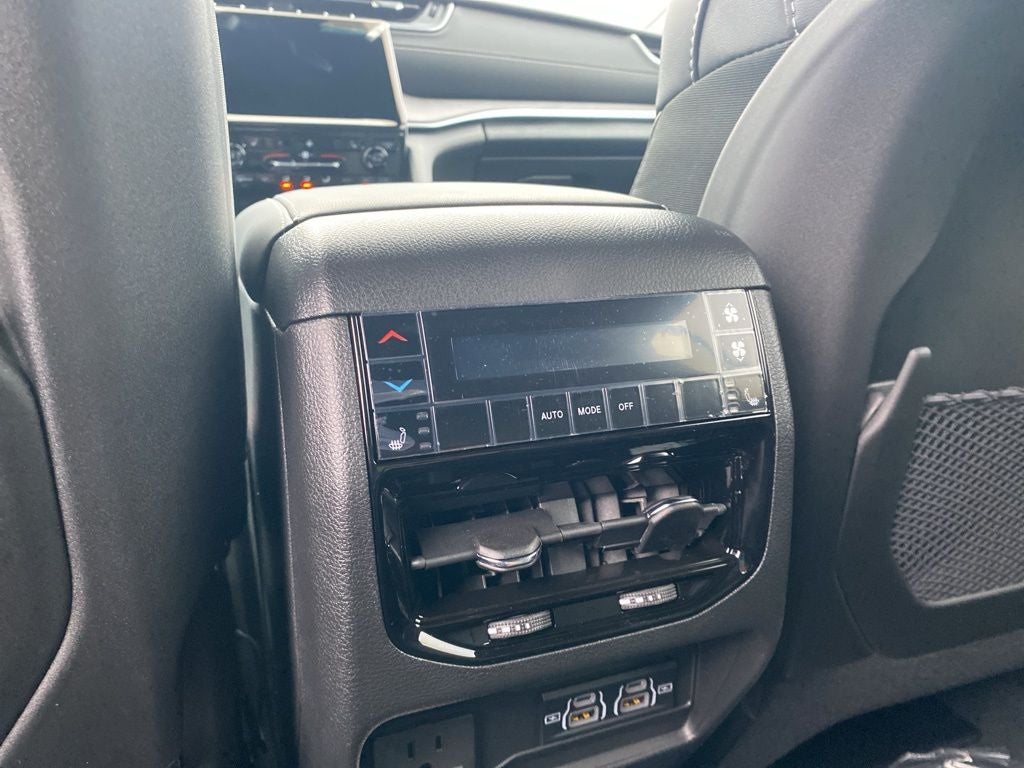 2025 Jeep Grand Cherokee L GRAND CHEROKEE L LIMITED 4X4