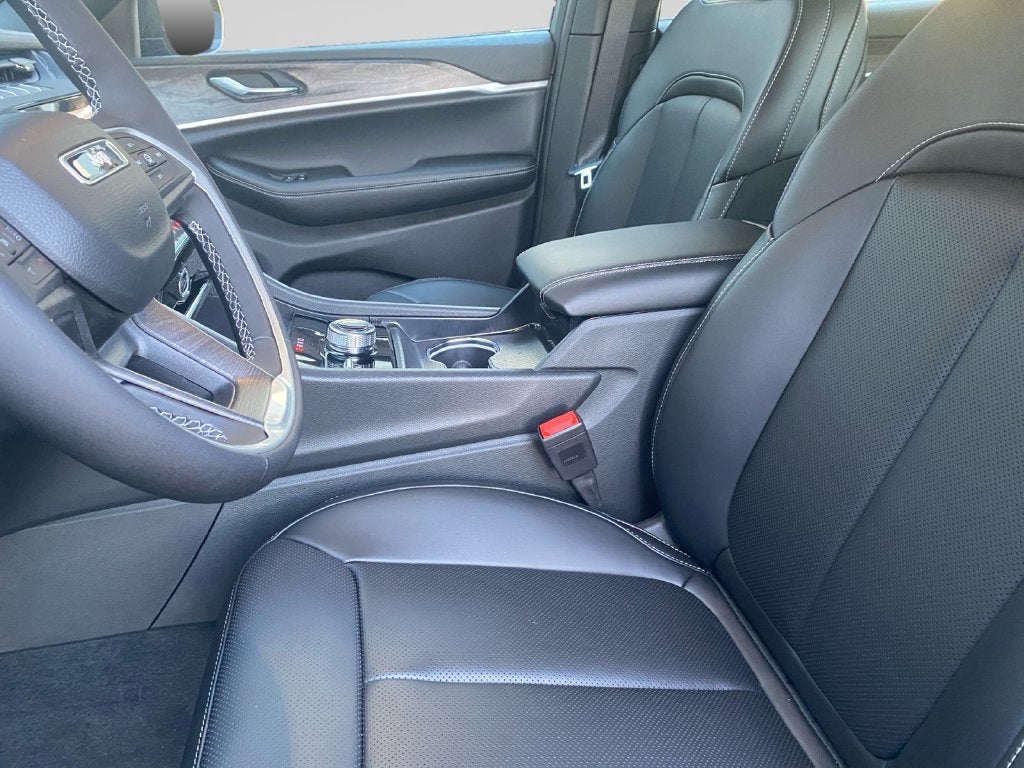 2027 Jeep Grand Cherokee L Limited