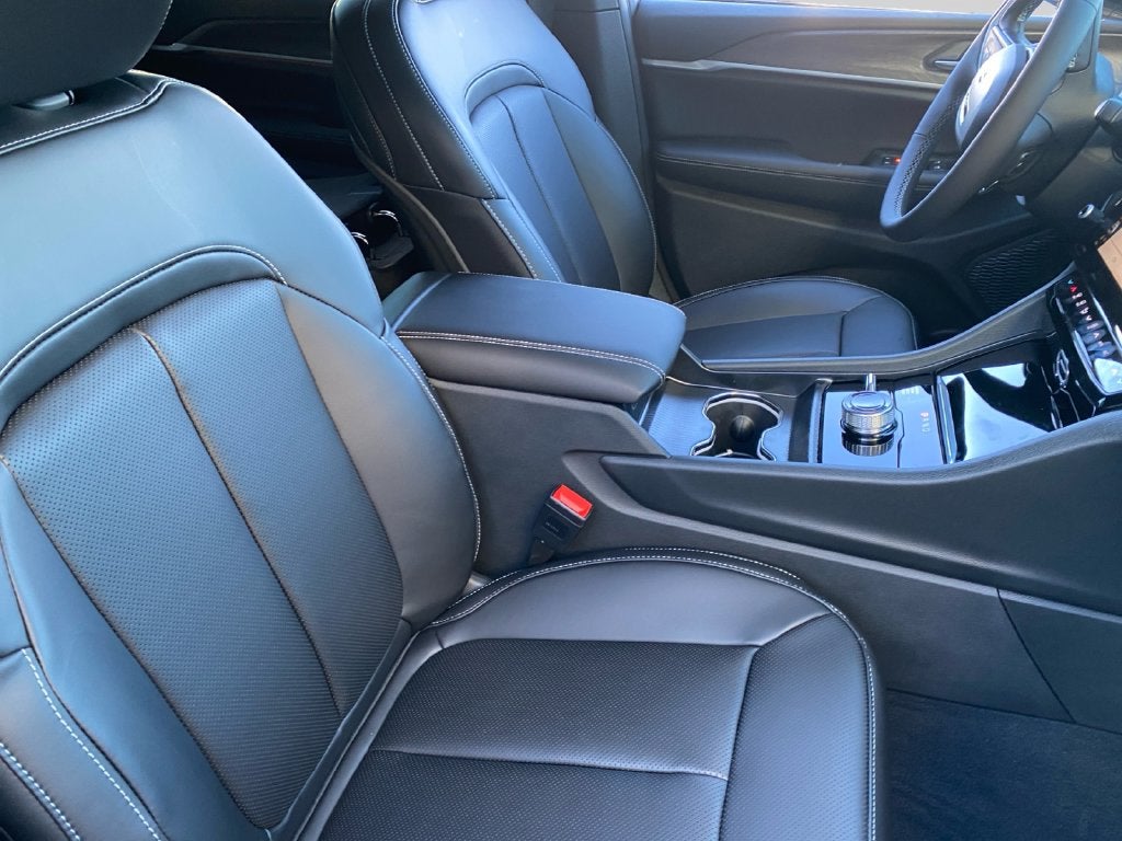 2027 Jeep Grand Cherokee L Limited