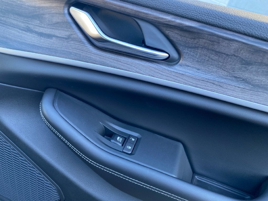 2027 Jeep Grand Cherokee L Limited