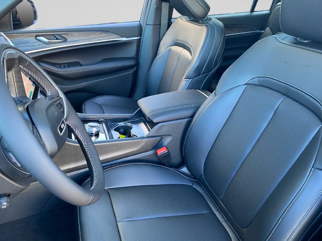 2027 Jeep Grand Cherokee L Limited