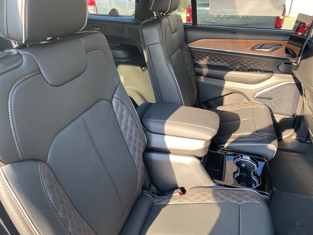 2025 Jeep Grand Cherokee L GRAND CHEROKEE L SUMMIT RESERVE 4X4