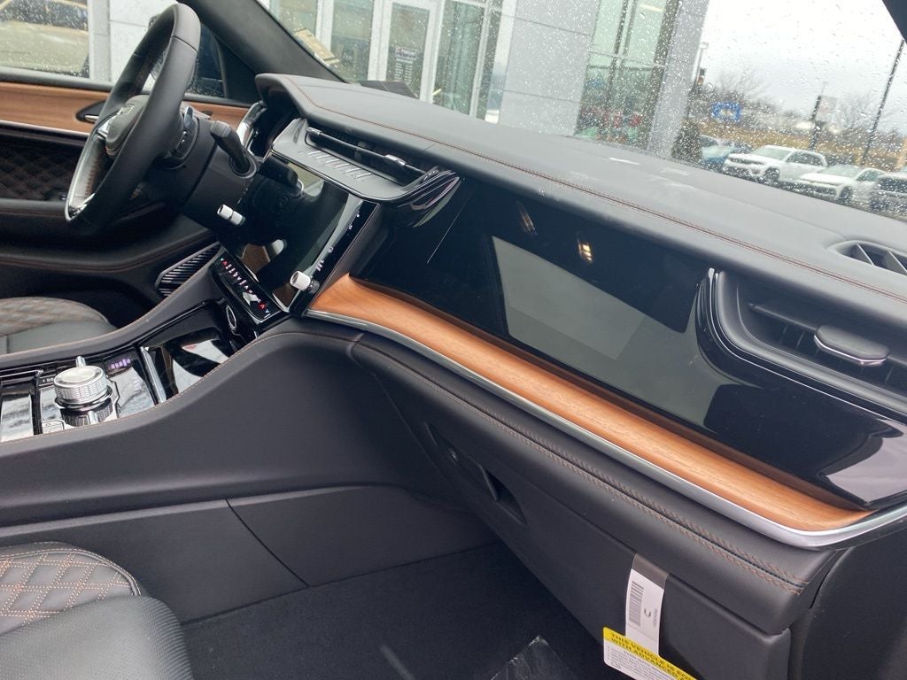 2026 Jeep Grand Cherokee L GRAND CHEROKEE L SUMMIT 4X4