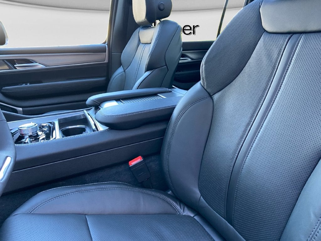 2026 Jeep Grand Wagoneer Upland