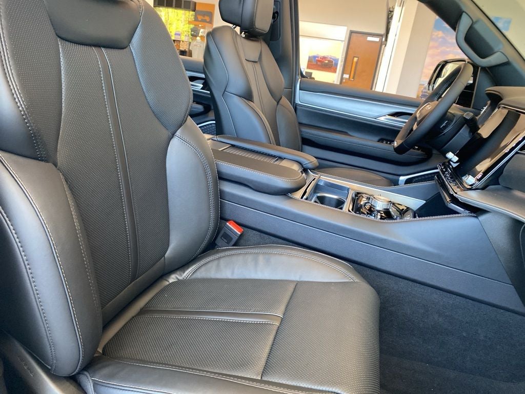 2026 Jeep Grand Wagoneer GRAND WAGONEER UPLAND 4X4