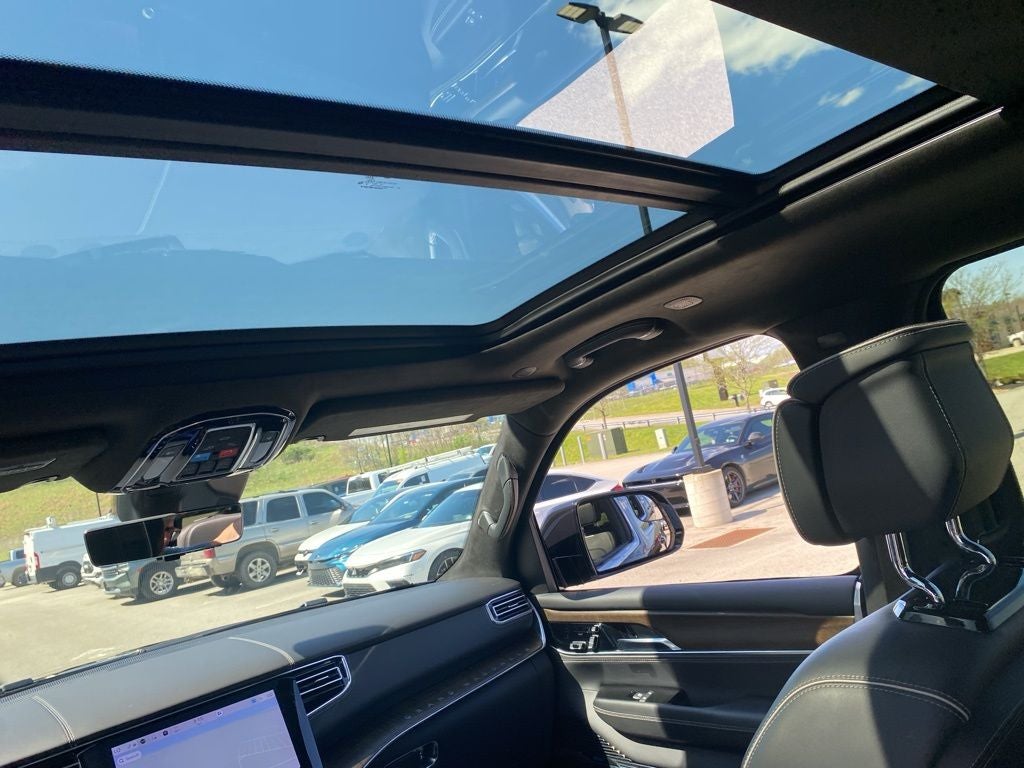 2022 Jeep Grand Wagoneer Series II