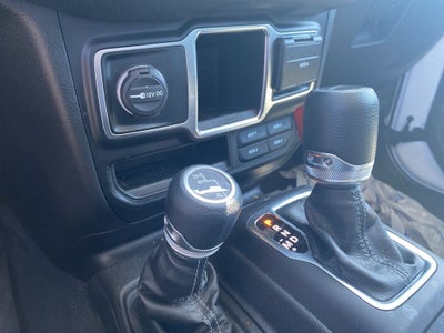 2024 Jeep Gladiator Sport