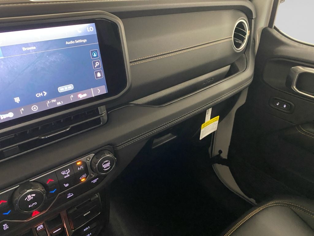 2026 Jeep Gladiator Sahara