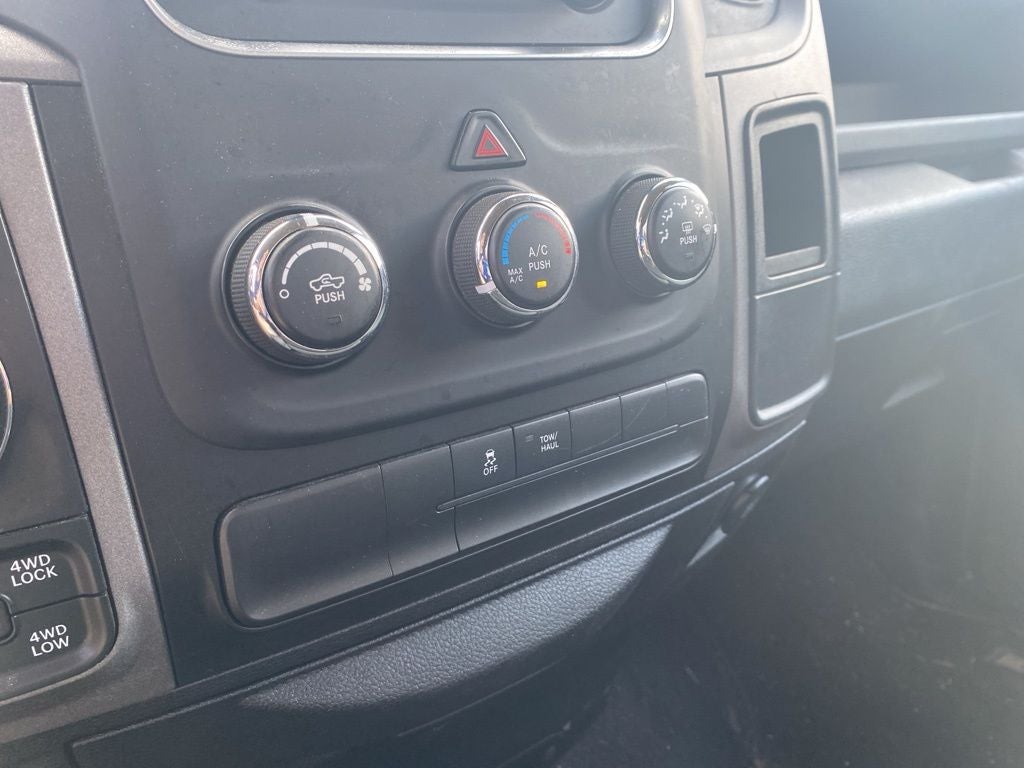 2017 RAM 1500 Express Quad Cab 4x4 6'4' Box