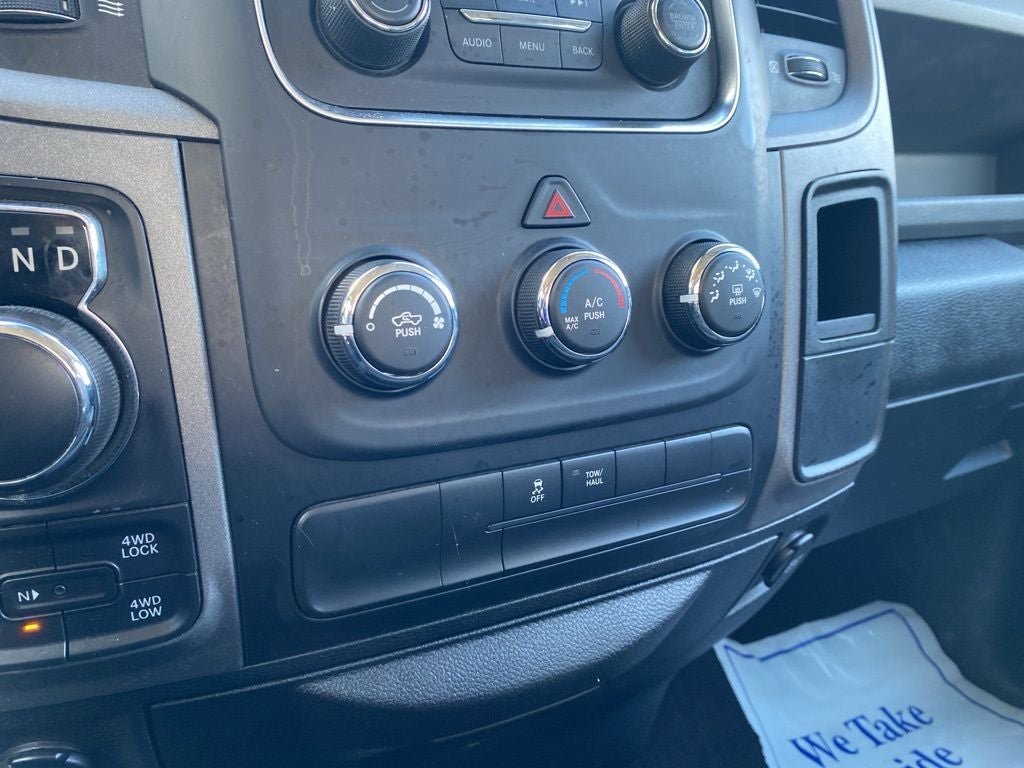 2017 RAM 1500 Express Quad Cab 4x4 6'4' Box