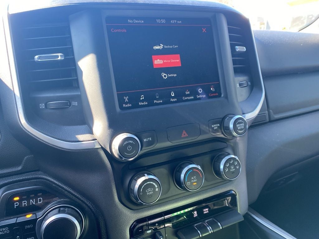 2021 RAM 1500 Big Horn Quad Cab 4x4 6'4' Box