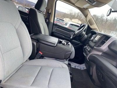 2020 RAM 1500 Big Horn Crew Cab 4x4 5'7' Box