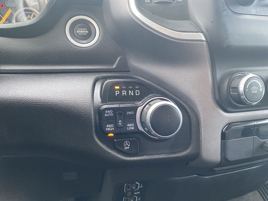 2020 RAM 1500 Big Horn Crew Cab 4x4 5'7' Box