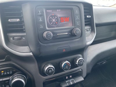 2020 RAM 1500 Big Horn Crew Cab 4x4 5'7' Box