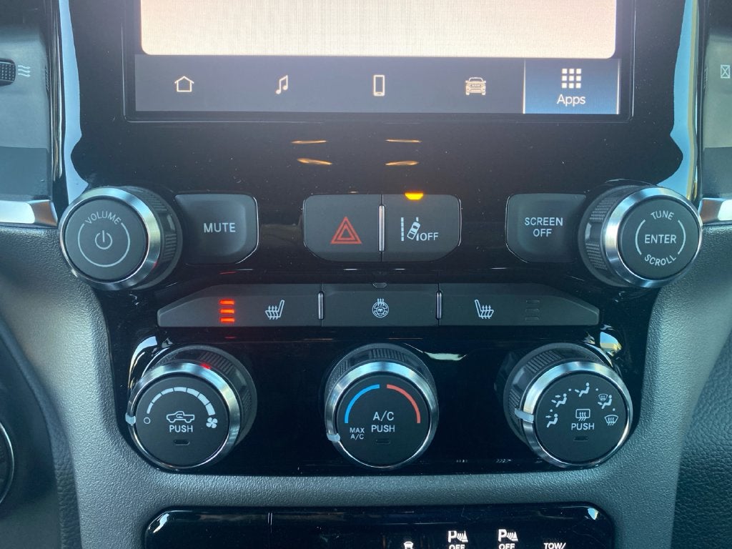 2027 RAM 1500 Big Horn/Lone Star