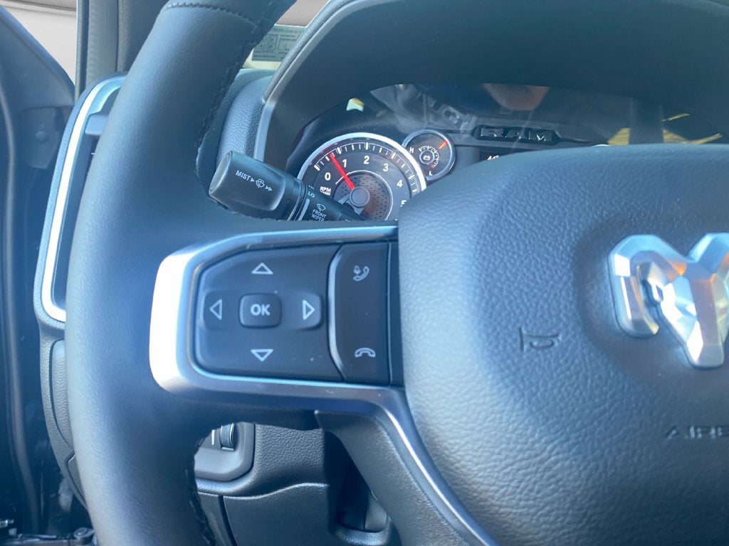 2027 RAM 1500 Big Horn/Lone Star
