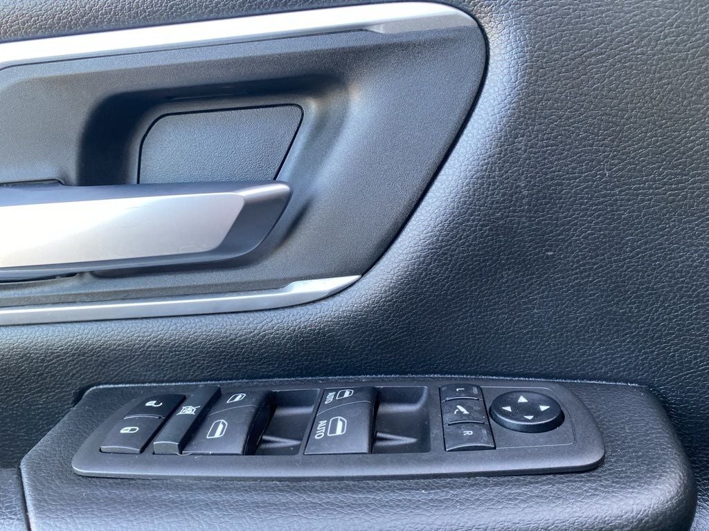 2022 RAM 1500 Big Horn Quad Cab 4x4 6'4' Box