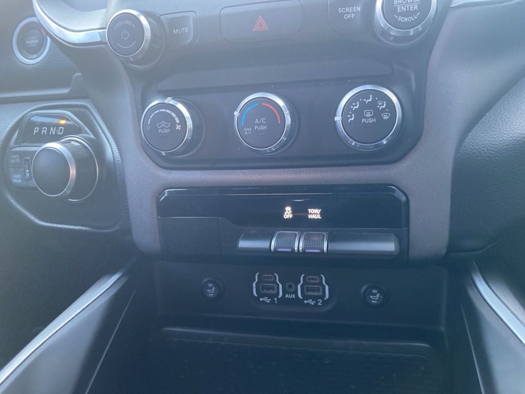 2022 RAM 1500 Big Horn Quad Cab 4x4 6'4' Box