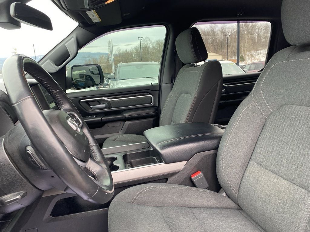 2020 RAM 1500 Big Horn Crew Cab 4x4 5'7' Box