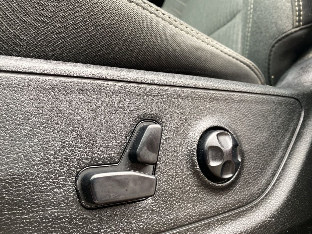 2020 RAM 1500 Big Horn Crew Cab 4x4 5'7' Box