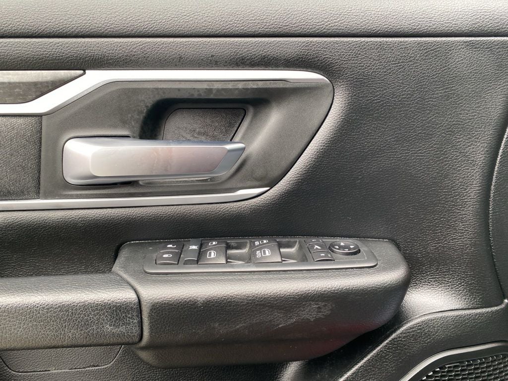 2020 RAM 1500 Big Horn Crew Cab 4x4 5'7' Box