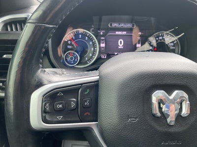 2020 RAM 1500 Big Horn Crew Cab 4x4 5'7' Box