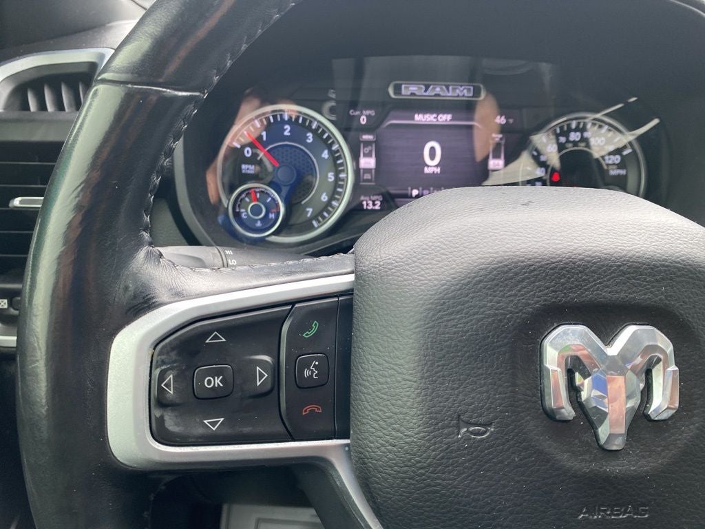 2020 RAM 1500 Big Horn Crew Cab 4x4 5'7' Box