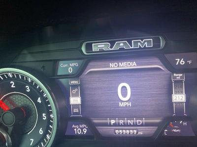 2020 RAM 1500 Big Horn Crew Cab 4x4 5'7' Box