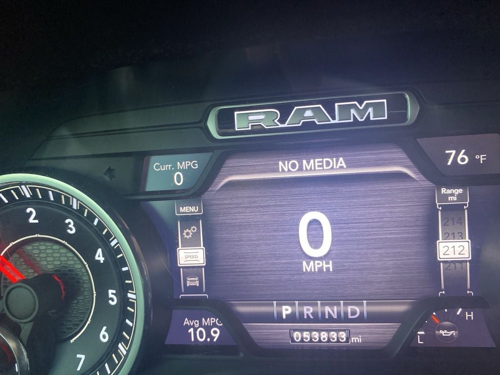 2020 RAM 1500 Big Horn Crew Cab 4x4 5'7' Box